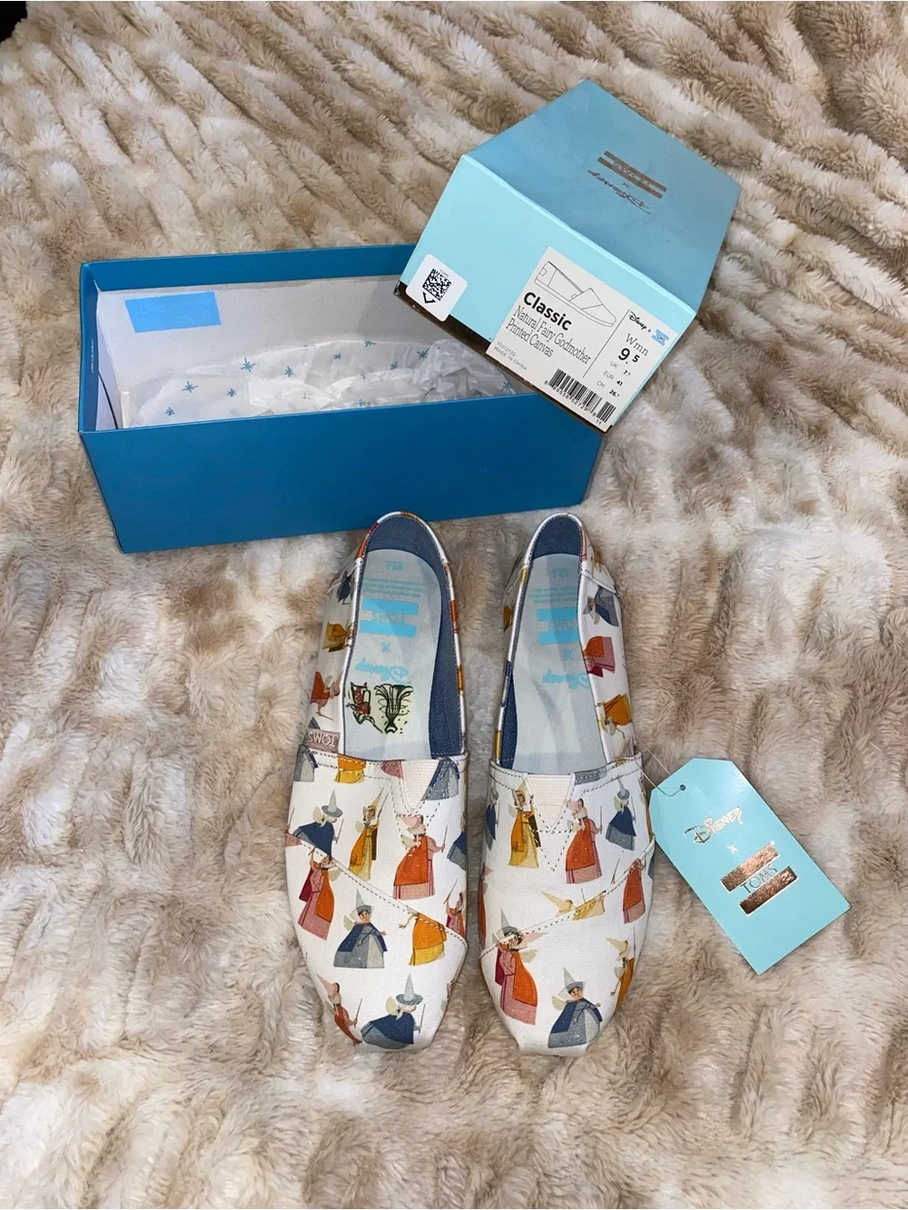 Toms x Disney Women's Shoes Slip-On Flats in Cream Sleeping Beauty Fairies